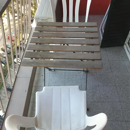 New Cheap Private Room, Kitchen , Overwieuw Sea,tram On Spot, 12 Minutes From Train Station With Tram , In 17 Min Tram , Privee Pas Cher, Cuisine Equipee , Tram Sur Place, Apercu Mer, 12 Min De La Gare De Avec Le Tram, 17 Min ニース