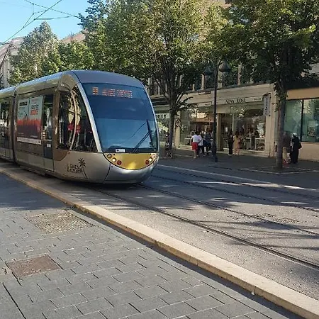 New Cheap Private Room, Kitchen ,tram On Site, 12 Minutes From Train Station With Tram , In 17 Min With Tram , Privée Pas Cher, Cuisine équipée , Tram Sur Place, à 12 Min De La Gare De Avec Le Tram, 17 Min Bed and breakfast