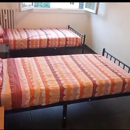 New Cheap Private Room, Kitchen , Overwieuw Sea,tram On Spot, 12 Minutes From Train Station With Tram , In 17 Min Tram , Privee Pas Cher, Cuisine Equipee , Tram Sur Place, Apercu Mer, 12 Min De La Gare De Avec Le Tram, 17 Min Bed and Breakfast